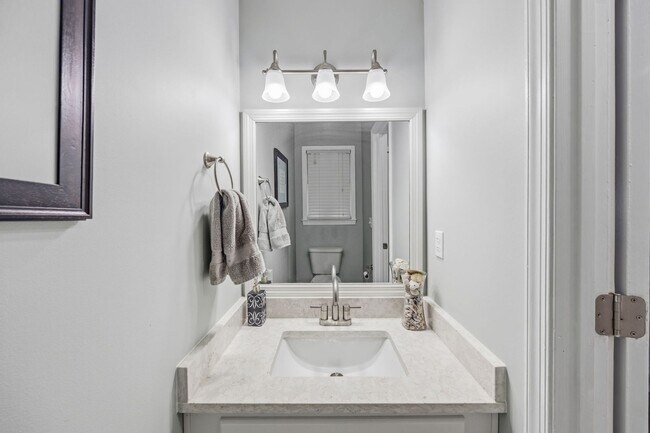 Foto del edificio - Modern Comfort & Convenience in Regents Green Townhome