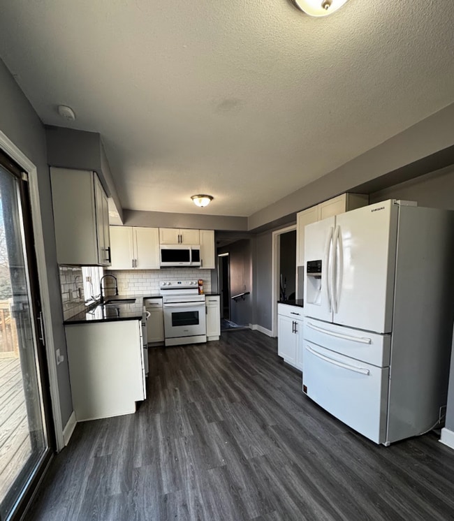 Foto del edificio - 4112 N 84th St