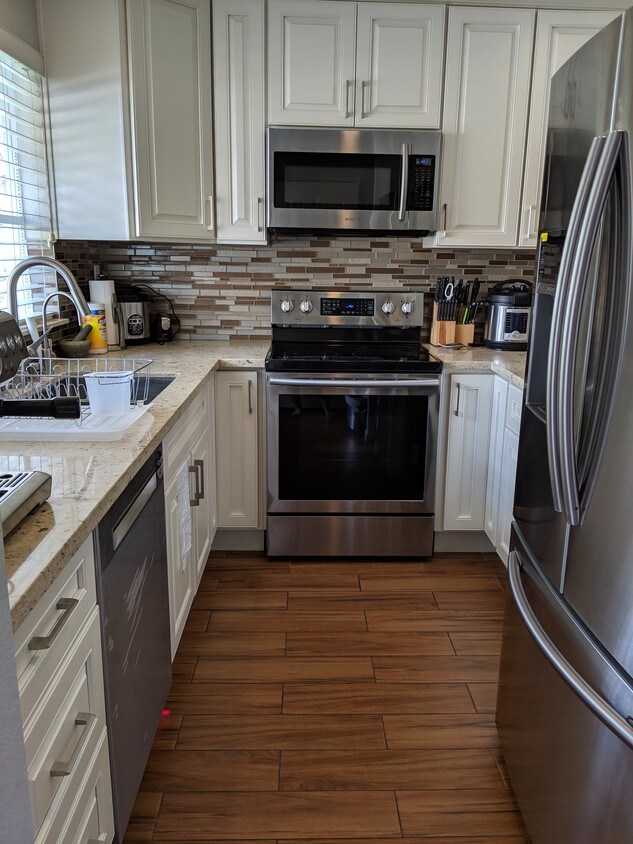 Foto principal - 1400 Bowe Ave