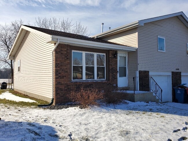 Building Photo - 11519 W 133rd Ln