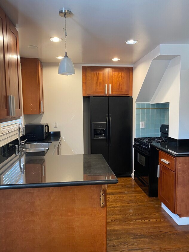 Primary Photo - 1375 Sacramento St