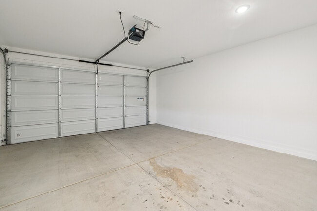 Building Photo - 4325 W Allen St