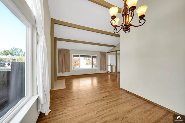 Foto del edificio - 340 Bowsprit Dr