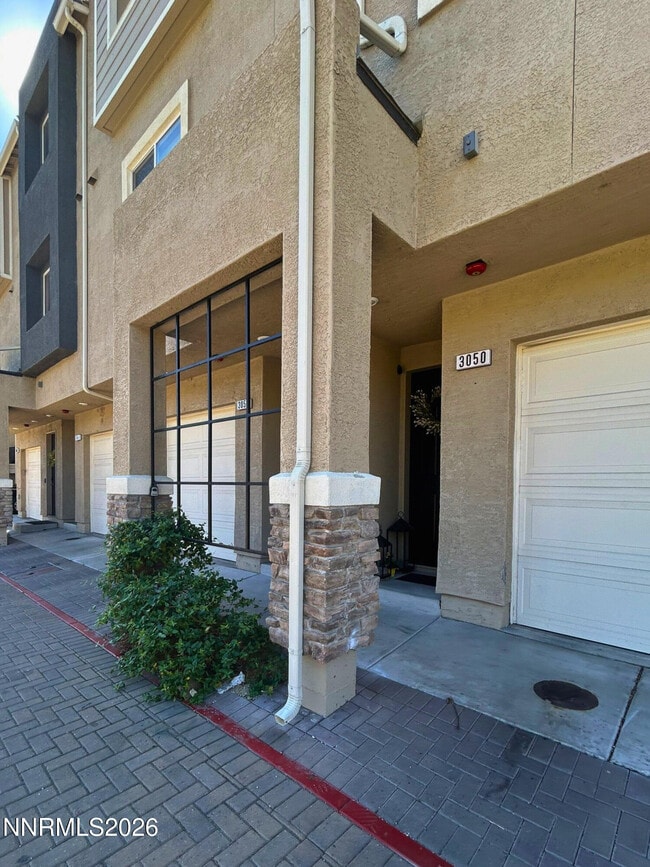 Building Photo - 3050 Sterling Ridge Cir