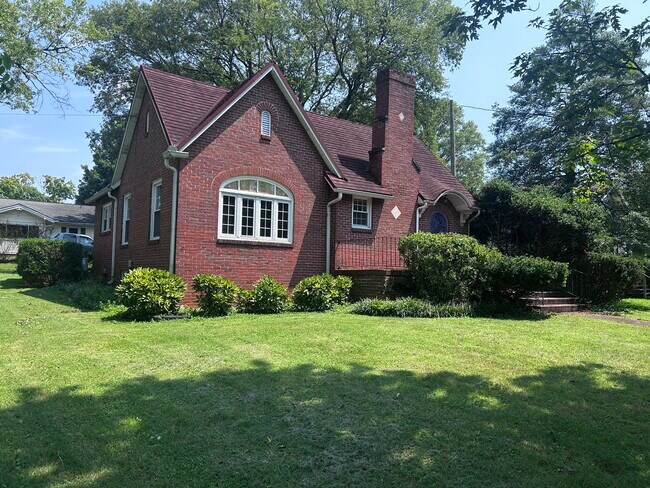 Foto del edificio - 3206 Sevier Ave