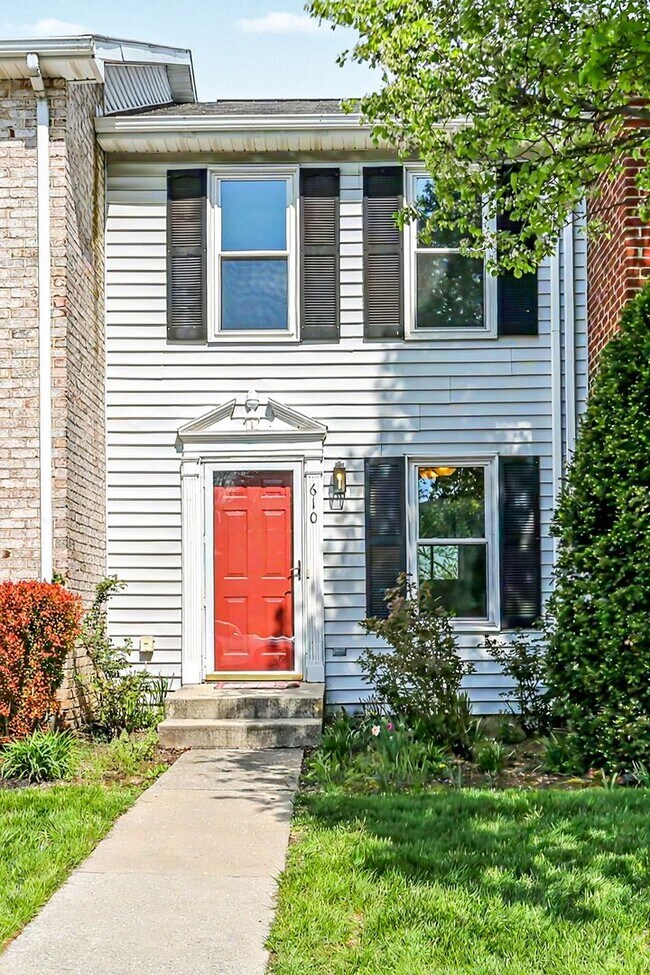 Foto del edificio - Two bedroom, one bathroom interior townhome in Mechanicsburg near Lisburn Rd.