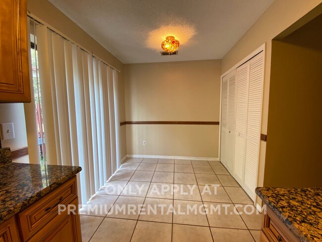Foto del edificio - 1605 Shady Ridge Ct
