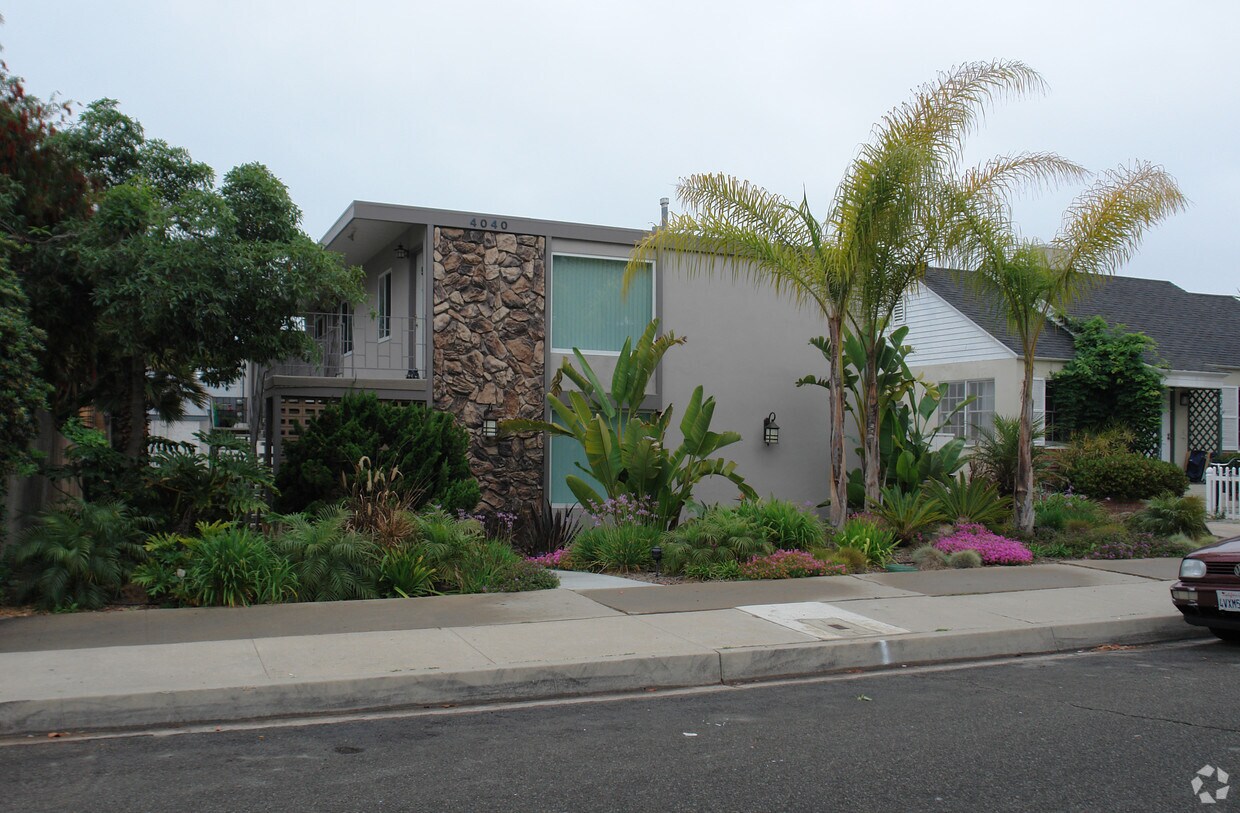 Foto principal - 4040 Haines St