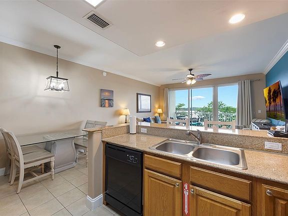 Foto del edificio - 13427 Blue Heron Beach Dr