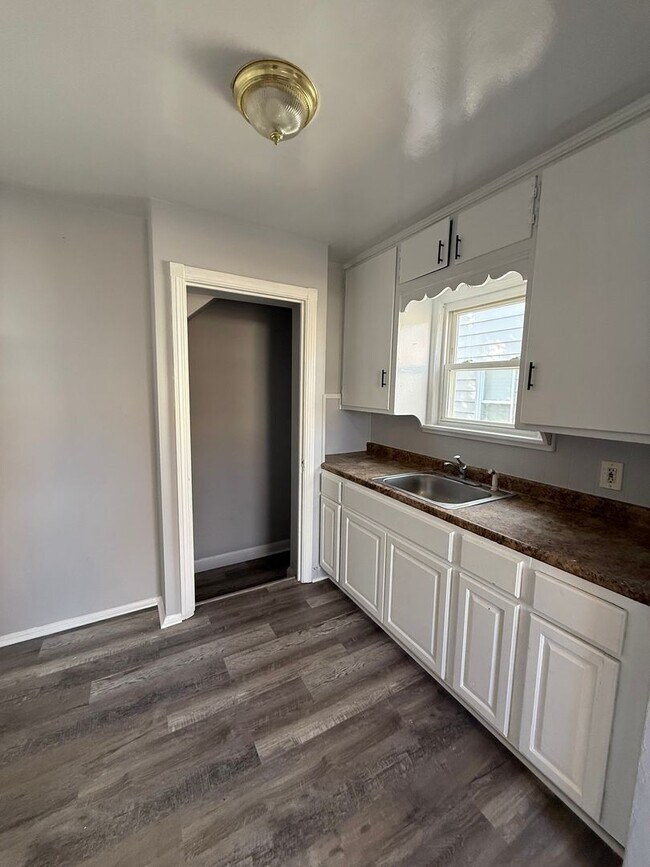 Foto del edificio - 3bd Single S. Euclid Cash Pay/Section 8