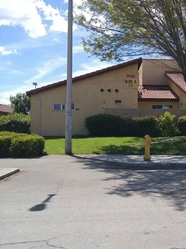 Building Photo - Welcome home to.........