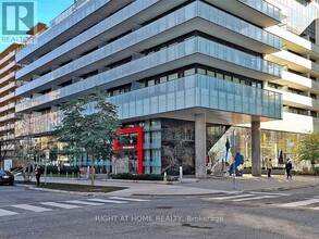 Building Photo - 185 Roehampton Ave