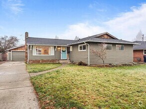 Building Photo - 129 W 39th Ave