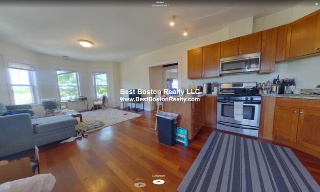 Building Photo - 156 School St