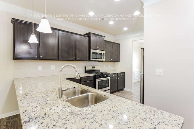 Foto del edificio - 132 Hickory Village Cir