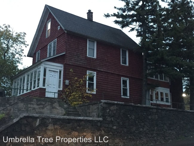Building Photo - 801 E Montezuma Ave