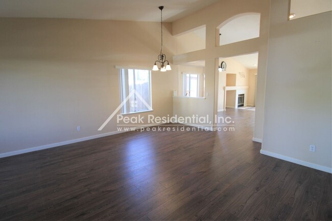 Building Photo - 3 br, 2 bath House - 6308 Brockenhurst Dr
