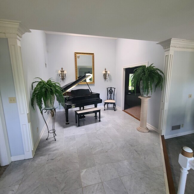 Building Photo - 2802 Juniper Hill Ct