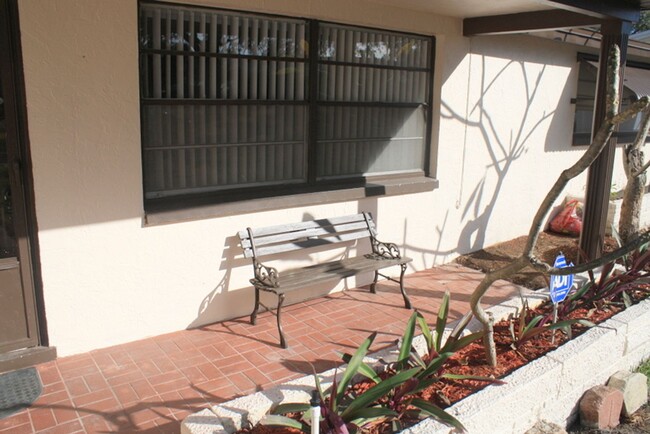 Foto del edificio - Beautiful large 2 bedroom 2 bath in Holiday