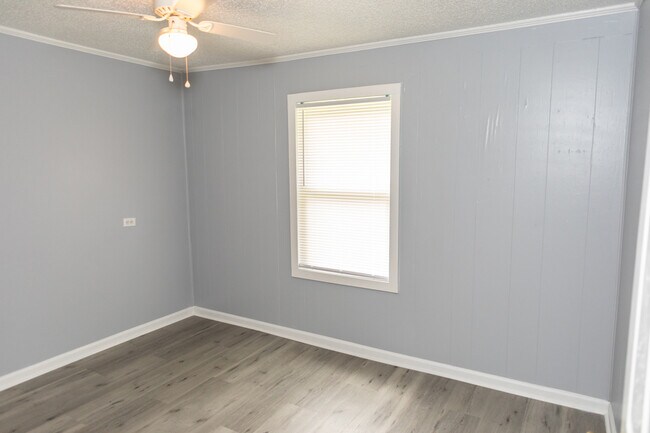 Foto del edificio - 3644 Vernon Cook Rd