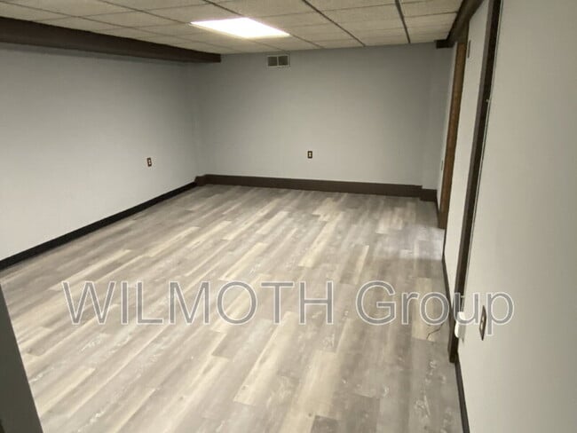 Building Photo - 11903 E Welland St