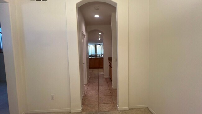 Foto del edificio - West Palmdale Home in Golf Course