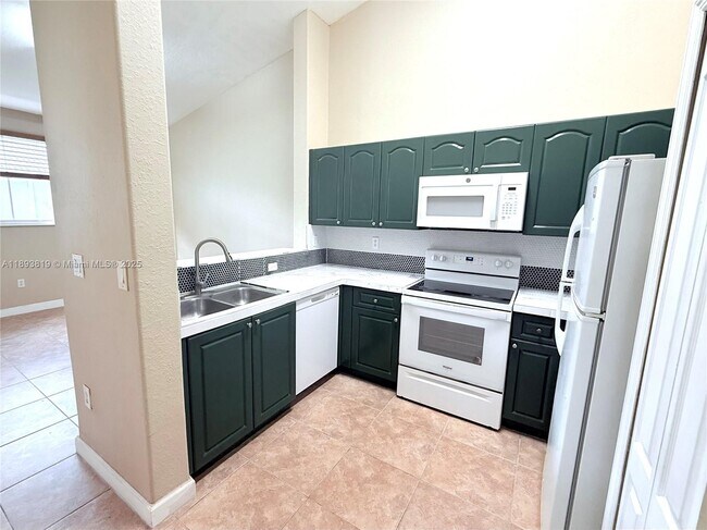 Building Photo - 1656 SE 29th Ct