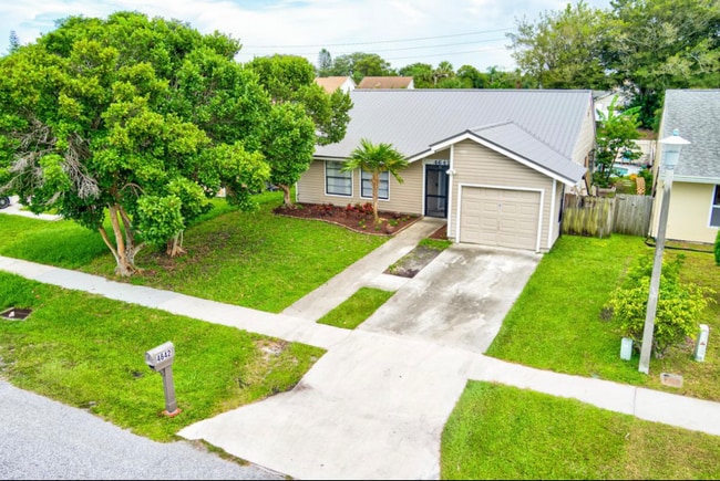Building Photo - 4642 Brook Dr