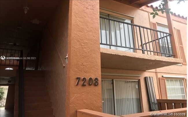 Foto del edificio - 7208 Fairway Dr