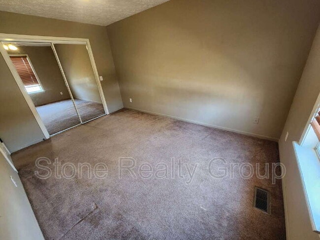 Foto del edificio - 4832 Pine Ridge Ct