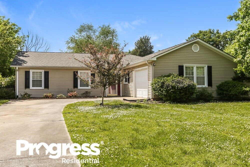 2111 Applegate Dr, Concord, NC 28027 House Rental in Concord, NC