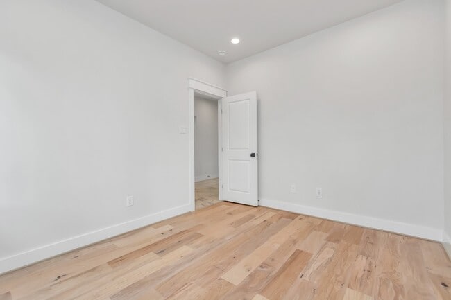 Building Photo - 5410 Wheatley St