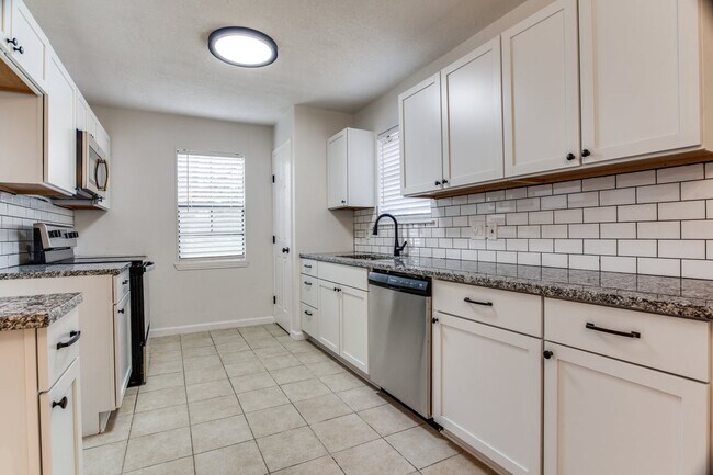 Foto del edificio - 909 Bennett St