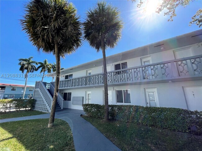 Building Photo - 890 NW 45th Ave