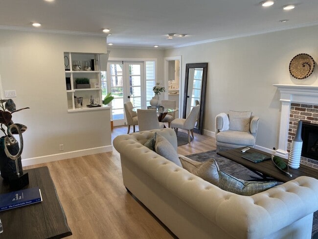 Building Photo - Lovely 3 Bedroom, 1 Bath Home