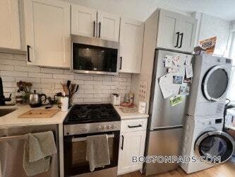 Building Photo - 152 Salem St