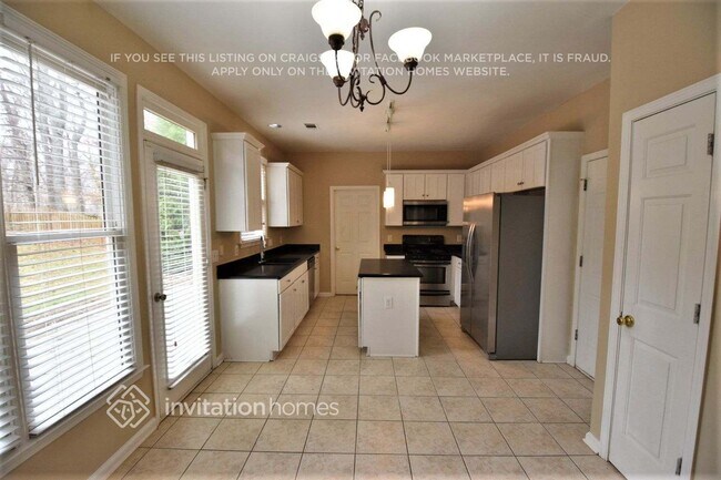 Building Photo - 2923 Misty Rock Cove