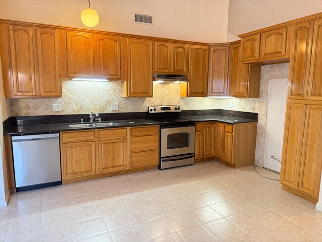 Foto del edificio - Beautiful home in the desirable Westwood community of Rancho Bernardo