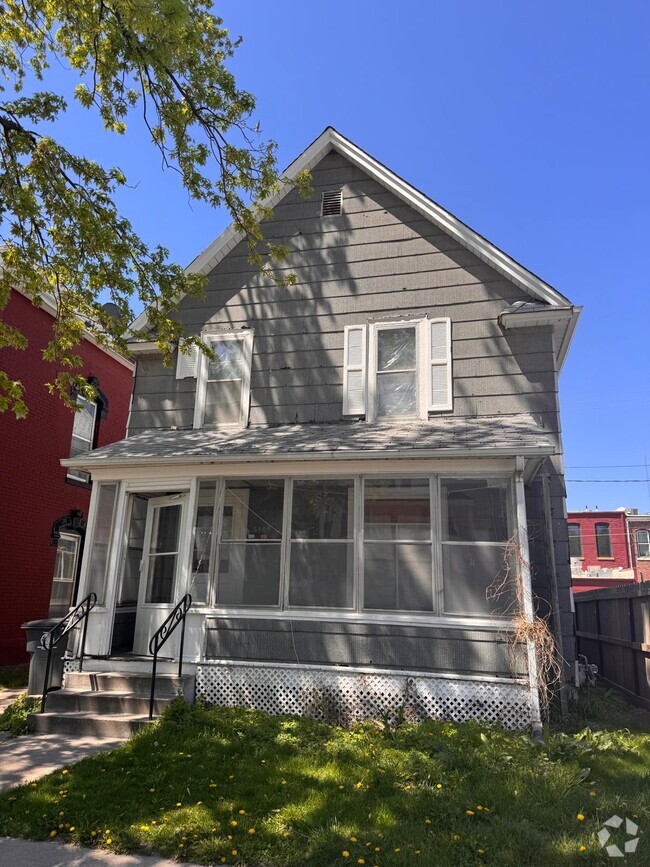 Building Photo - 514 S 4th St