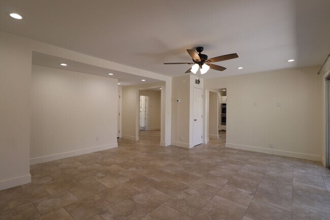 Building Photo - **Spacious 4-Bedroom Home for Rent – Northeast Santa Maria**
