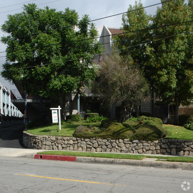 Building Photo - 3239 Altura Ave