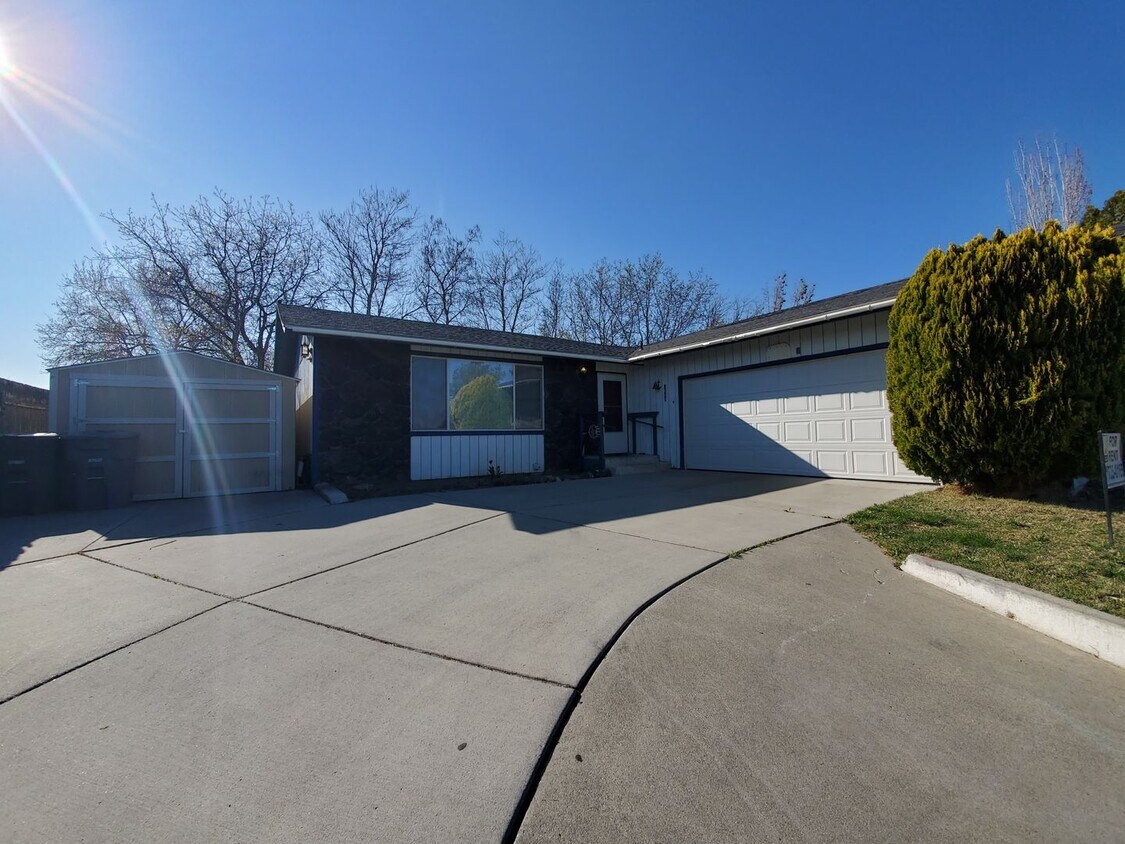 Foto principal - 1609 Amon Drive, Richland