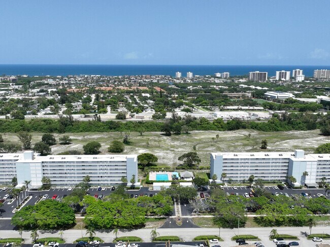 Foto del edificio - 5700 NW 2nd Ave