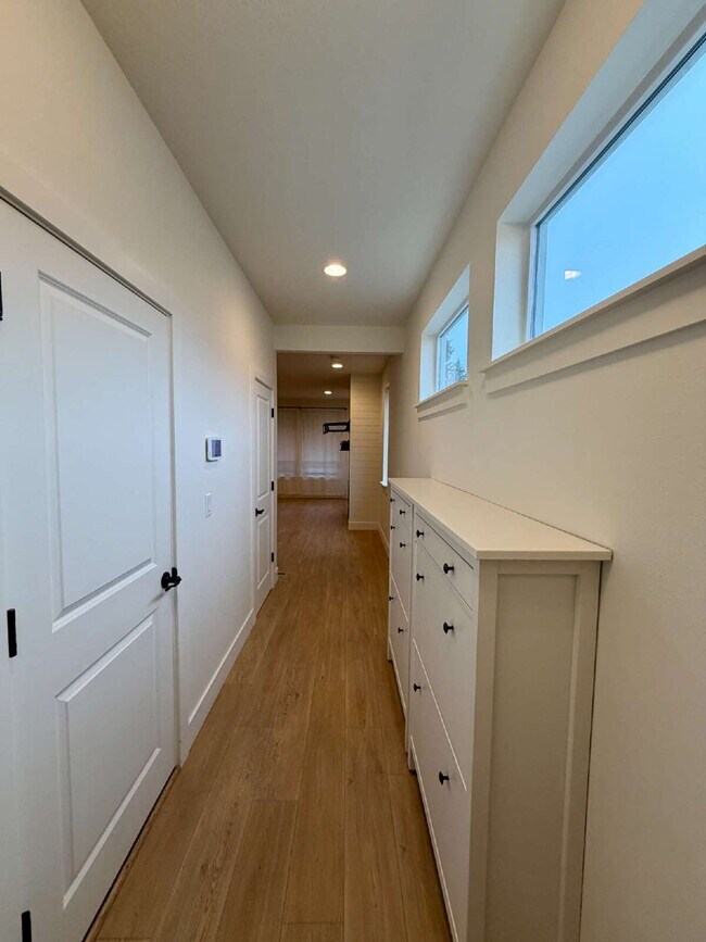 Building Photo - Beautiful Orchards Home