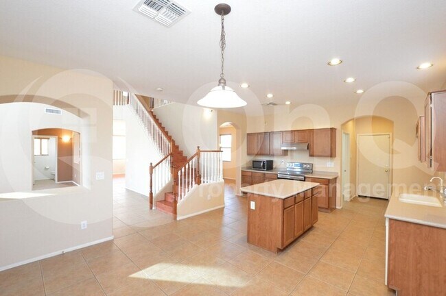 Foto del edificio - 4631 W Desert Ln