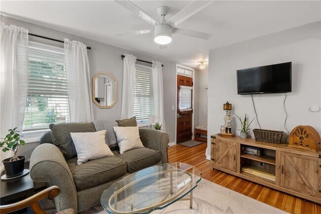 Foto del edificio - 16 Pearse Ave