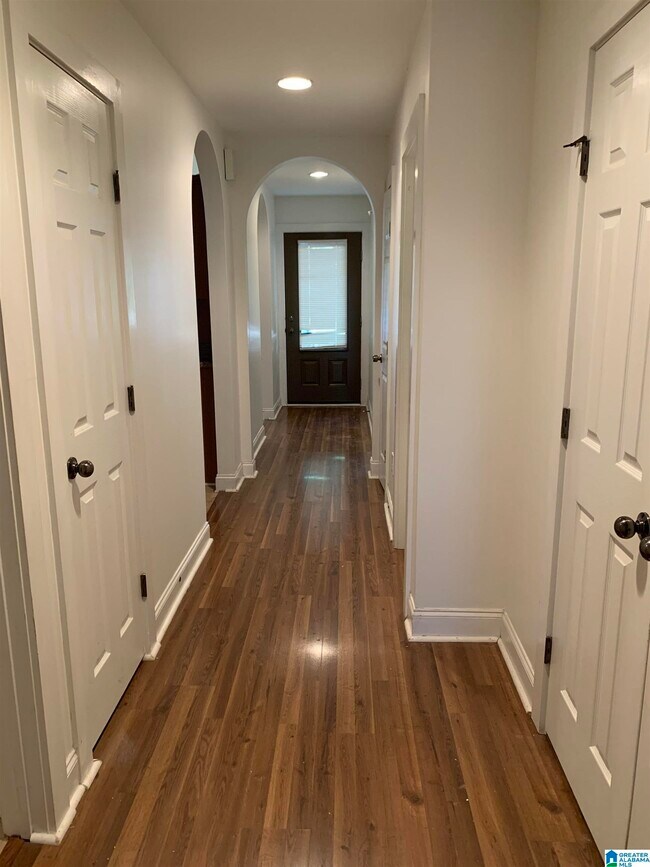Foto del edificio - 5651 Colony Ln