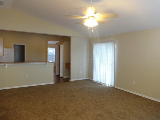Foto del edificio - 1323 Old Millpond Rd