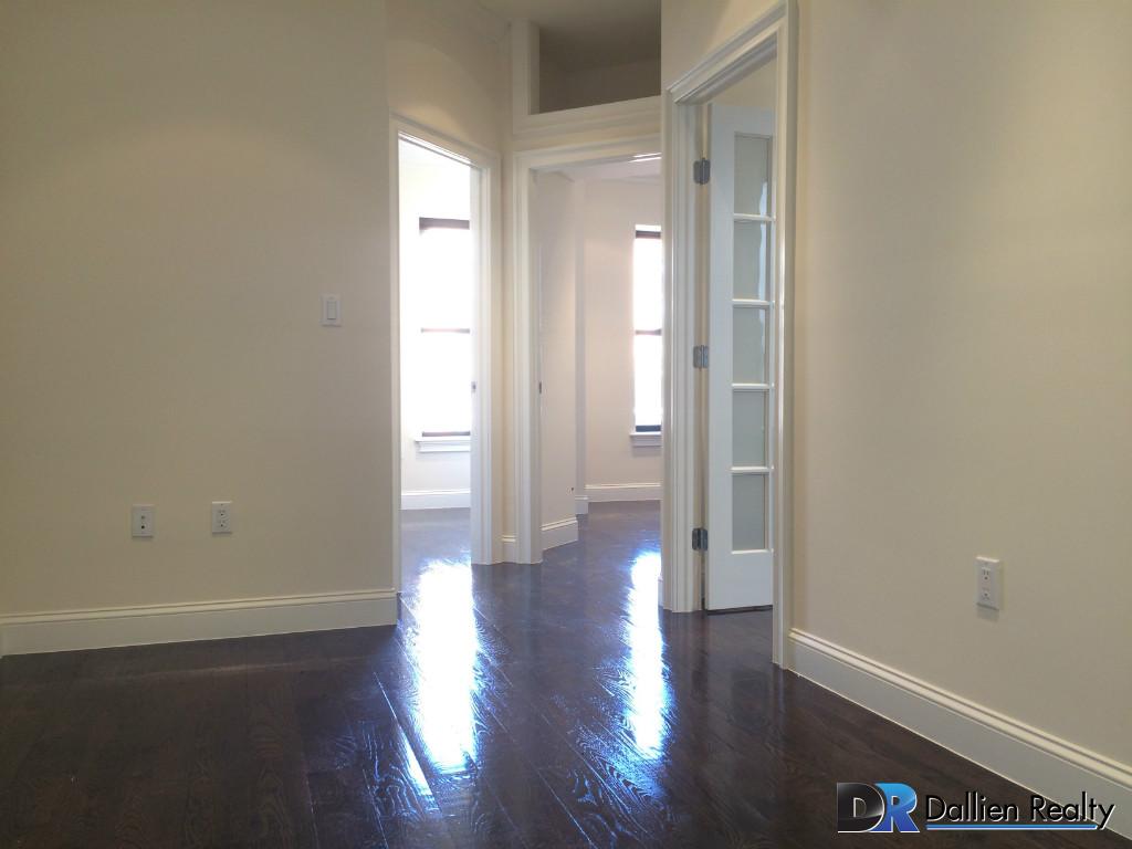 Foto del edificio - 54 E 3rd St
