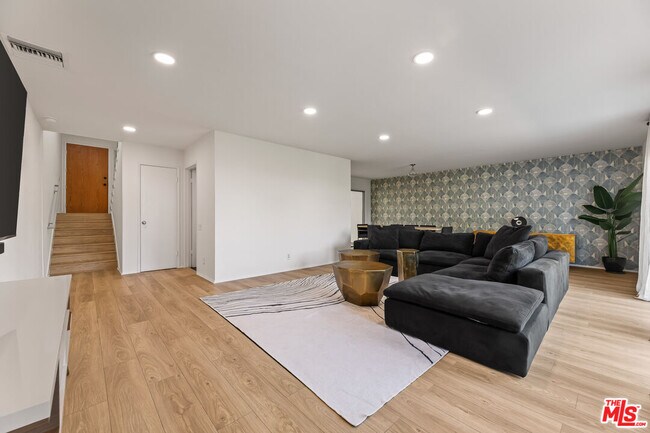 Foto del edificio - 3500 W Manchester Blvd